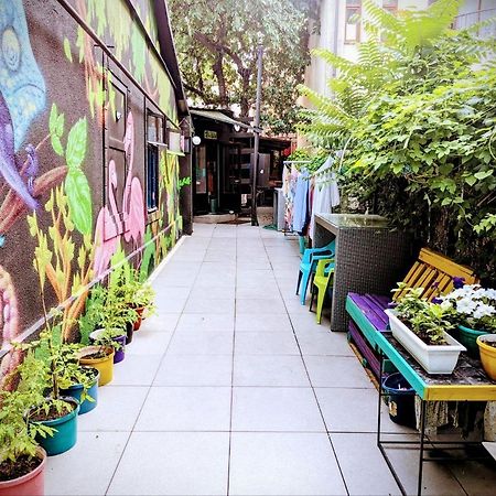 Bern Hostel Кишинёв Экстерьер фото