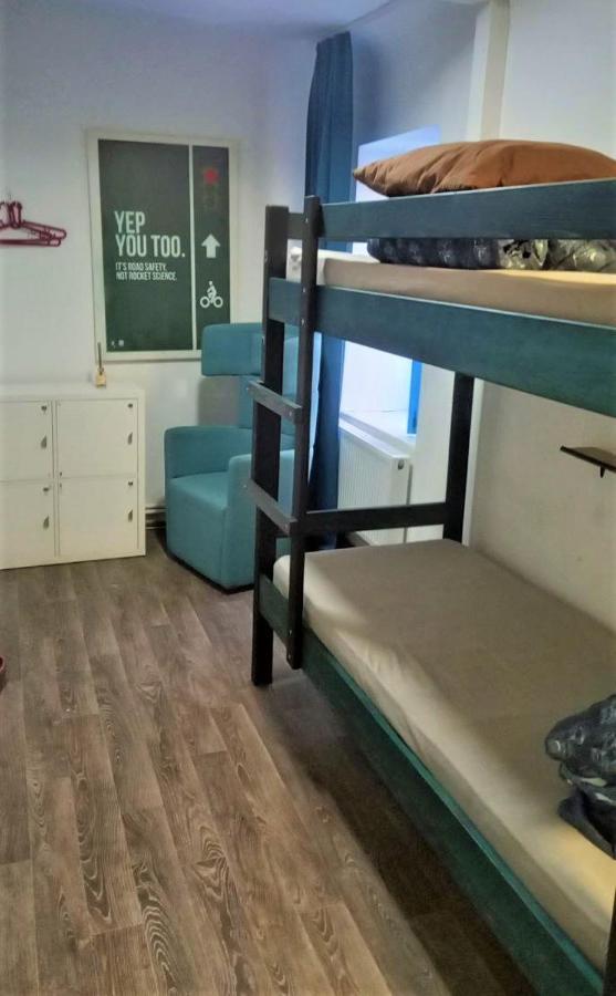 Bern Hostel Кишинёв Экстерьер фото