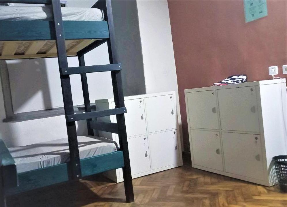 Bern Hostel Кишинёв Экстерьер фото