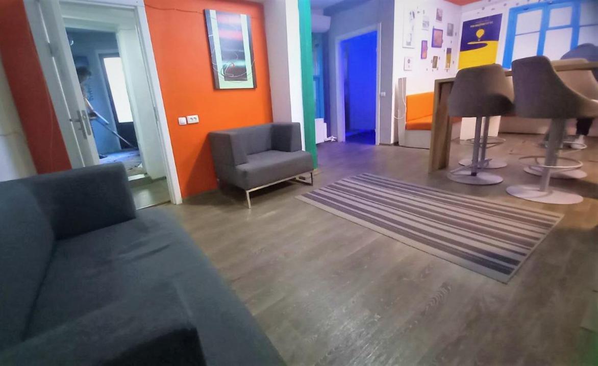 Bern Hostel Кишинёв Экстерьер фото