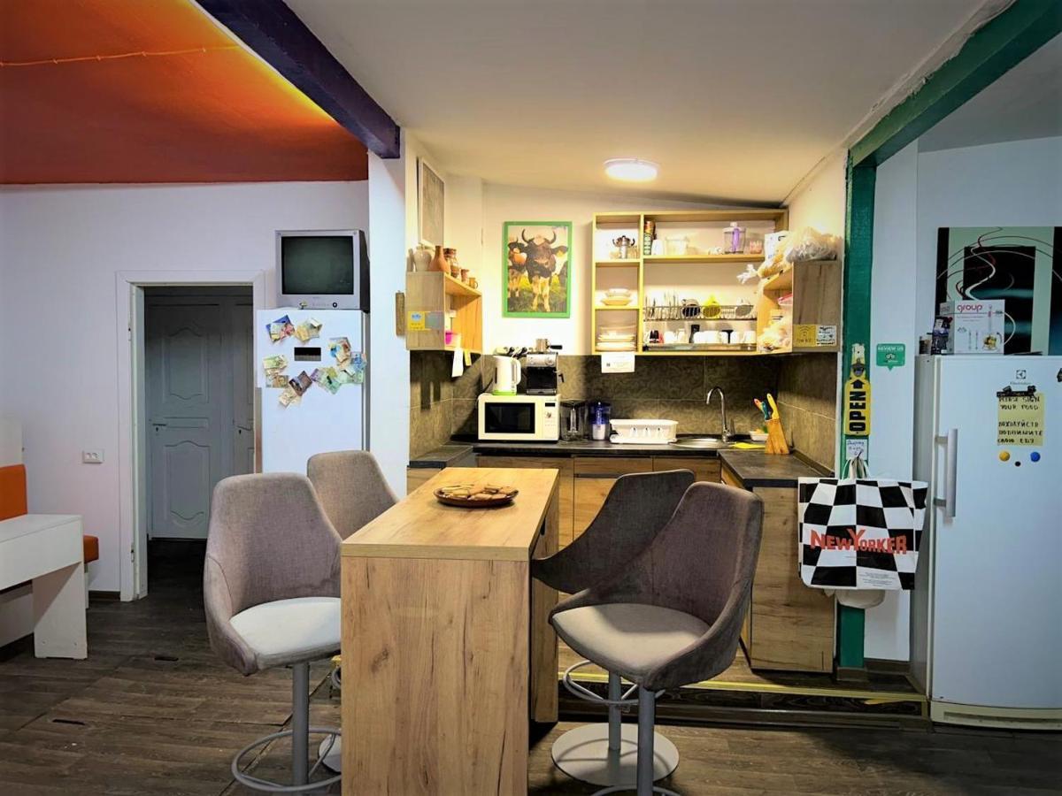 Bern Hostel Кишинёв Экстерьер фото