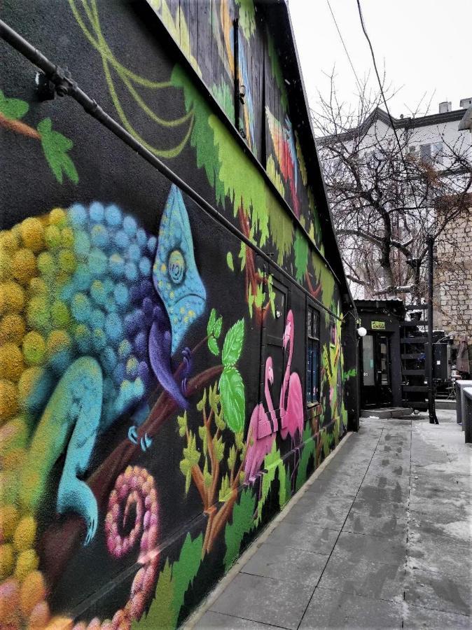 Bern Hostel Кишинёв Экстерьер фото