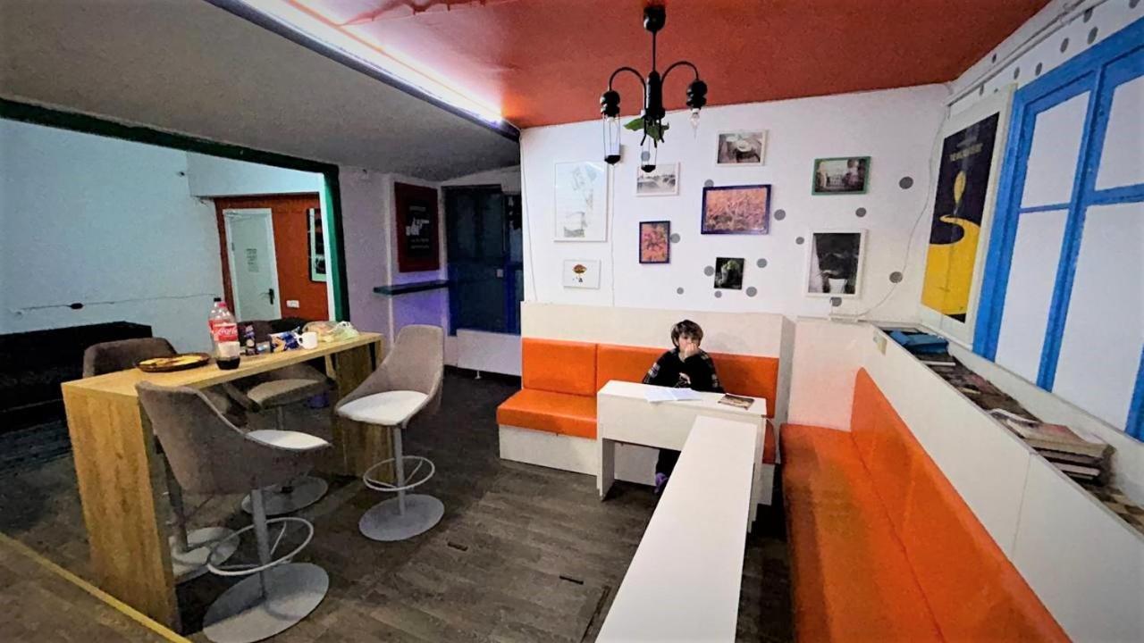 Bern Hostel Кишинёв Экстерьер фото