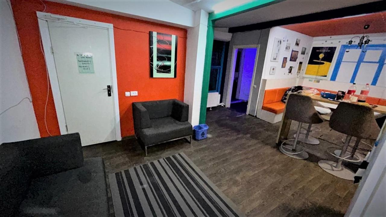 Bern Hostel Кишинёв Экстерьер фото