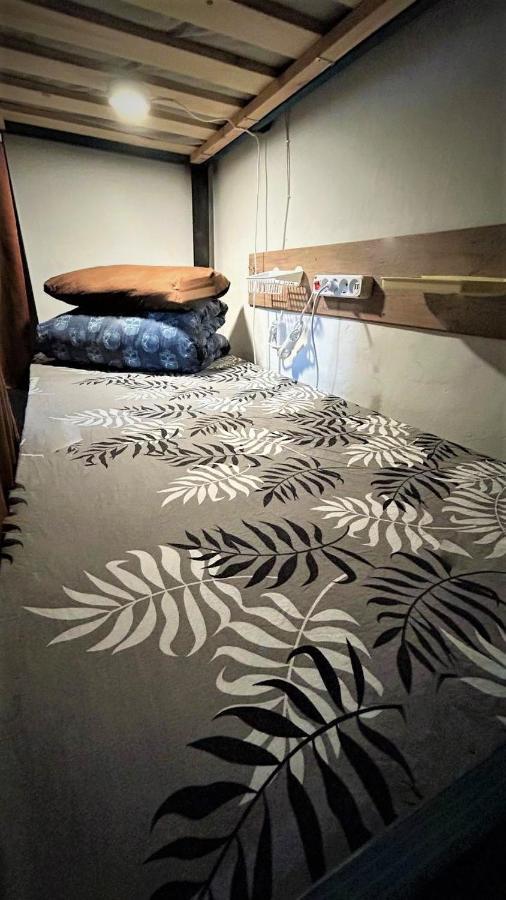 Bern Hostel Кишинёв Экстерьер фото