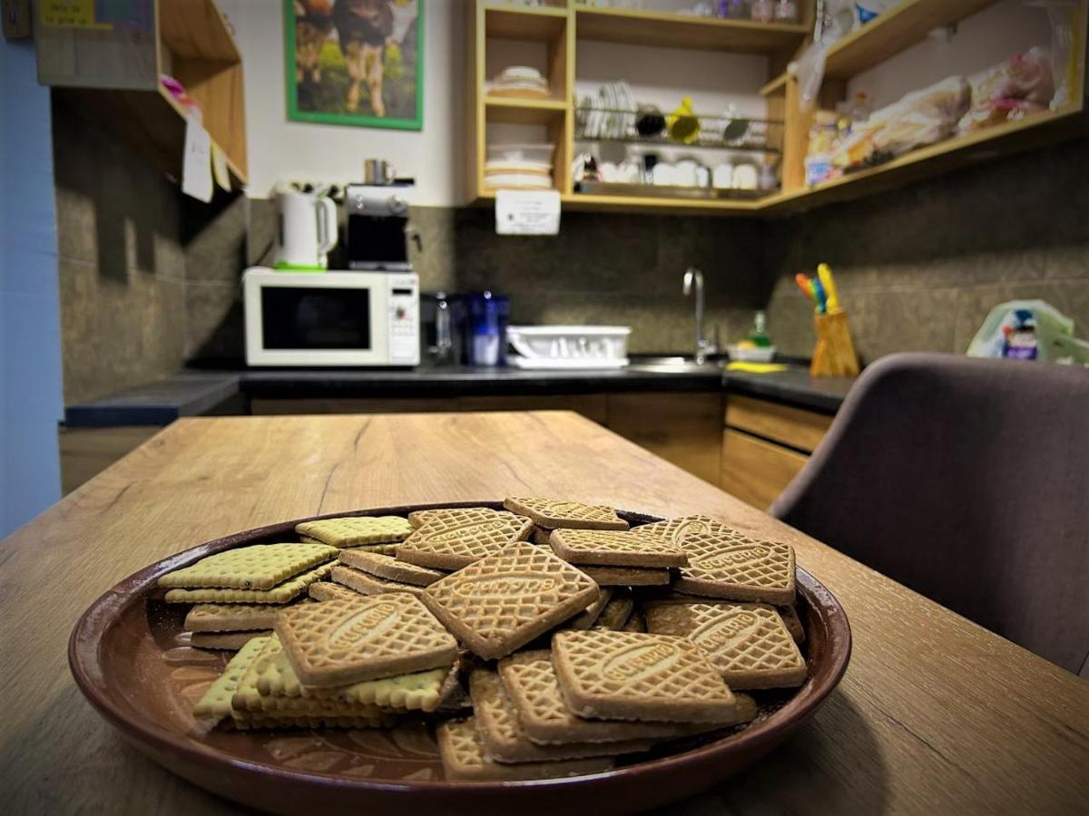 Bern Hostel Кишинёв Экстерьер фото
