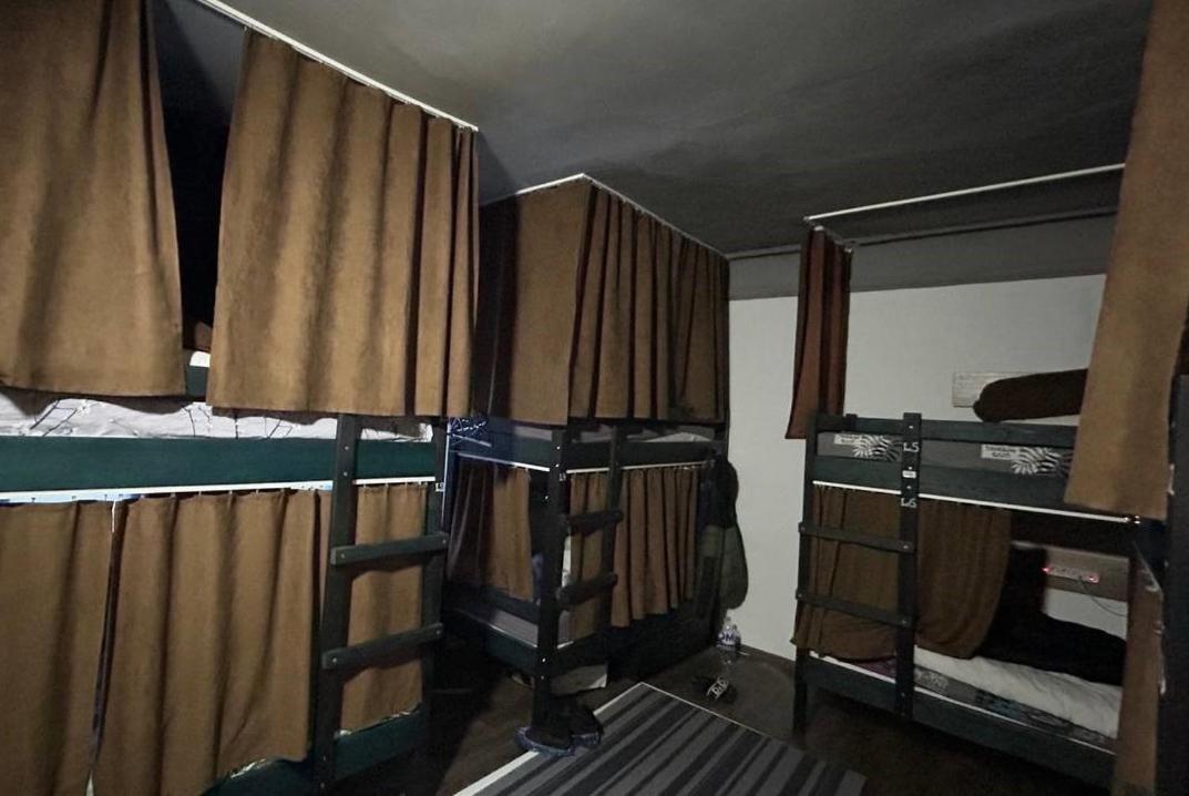 Bern Hostel Кишинёв Экстерьер фото