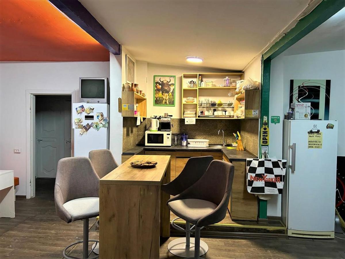 Bern Hostel Кишинёв Экстерьер фото